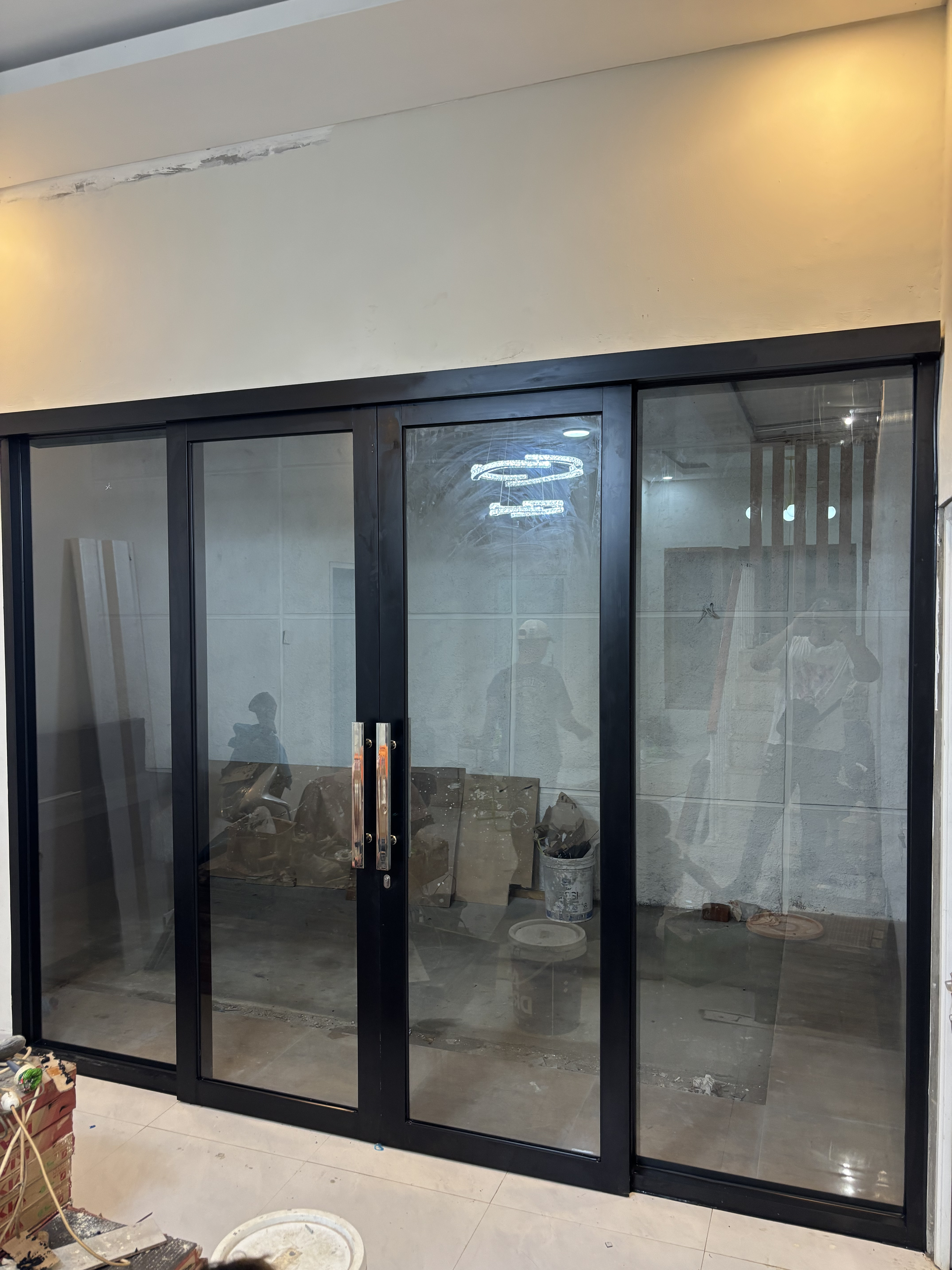 Pintu sliding double grid aluminium